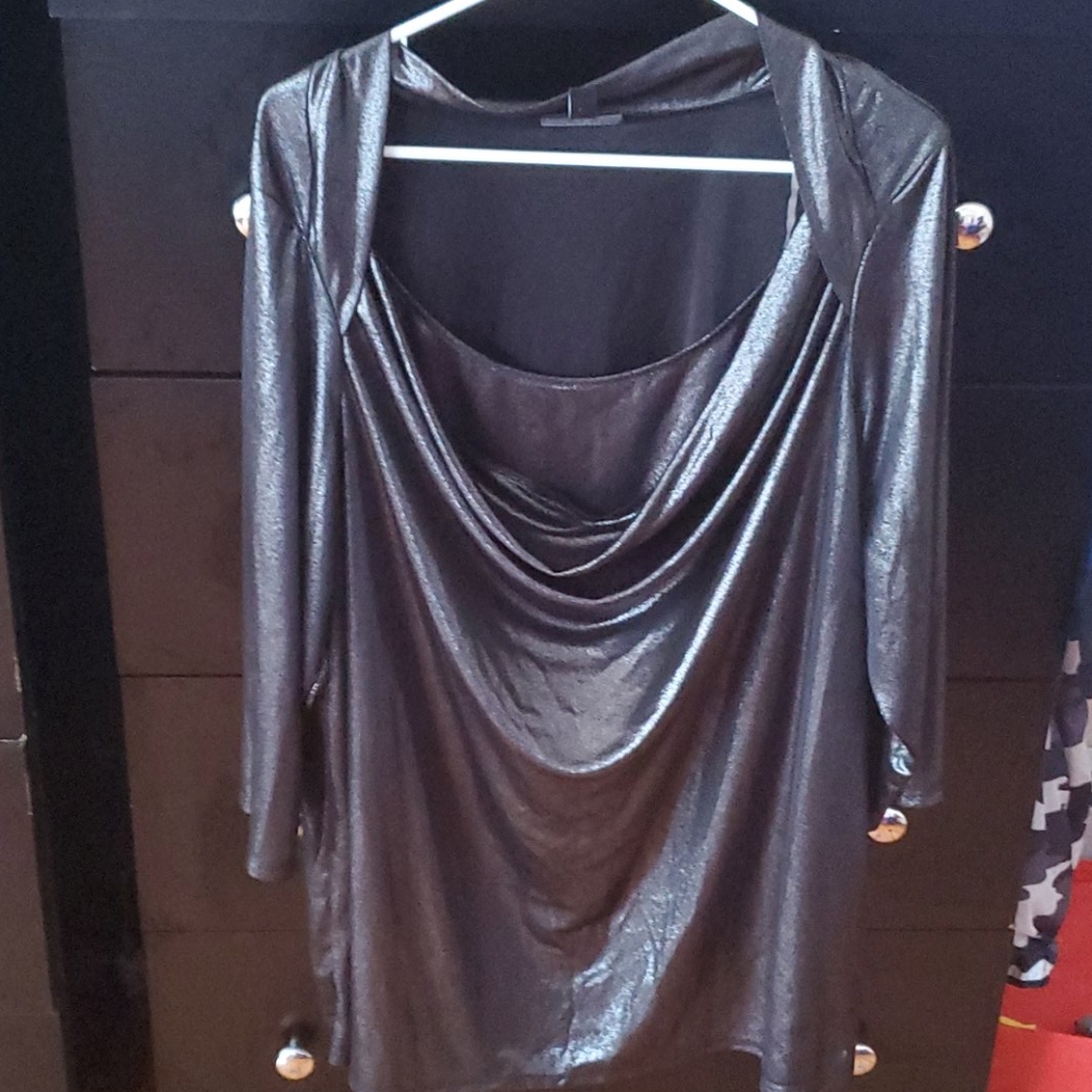 2X black metallic dressy blouse